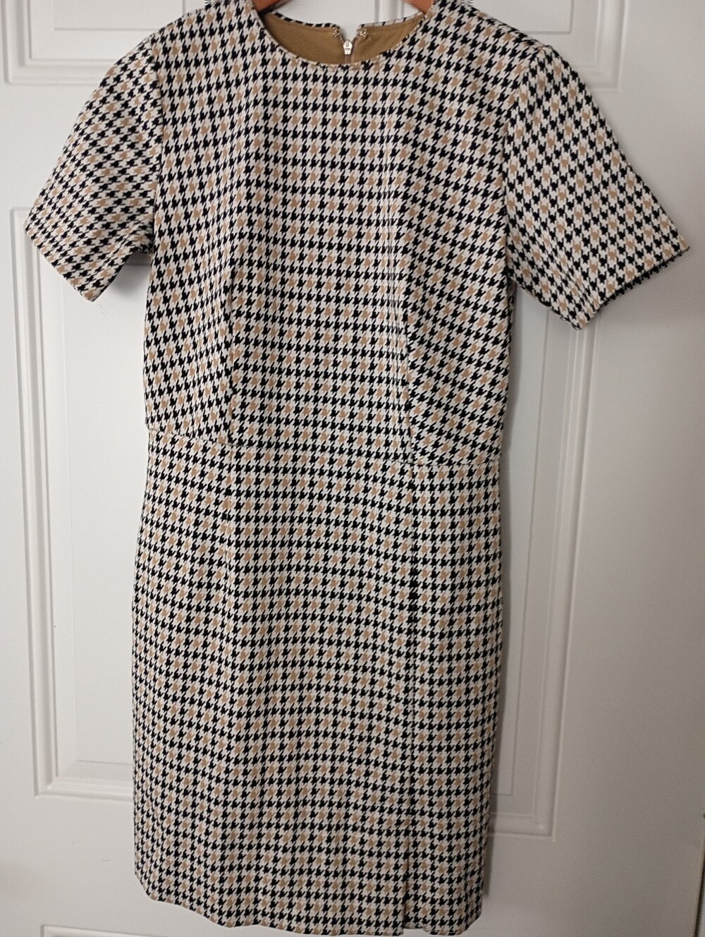 Ann Taylor Petite Black and Cream Houndstooth Sheath Dress